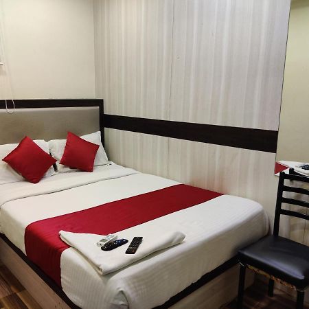 Hotel Happyland Mumbai Exterior photo