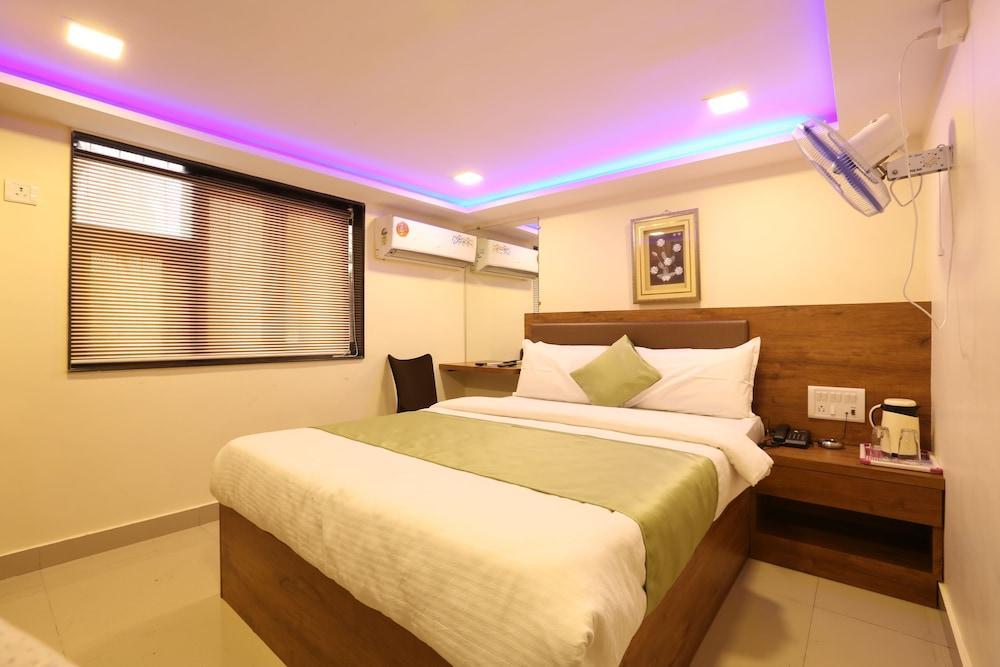 Hotel Happyland Mumbai Exterior photo