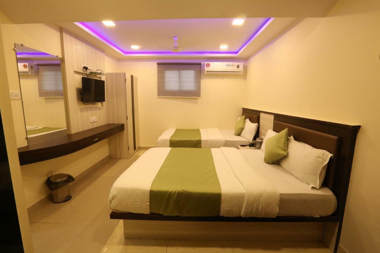 Hotel Happyland Mumbai Exterior photo