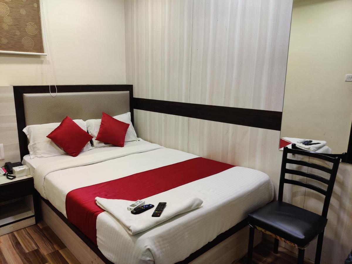 Hotel Happyland Mumbai Exterior photo