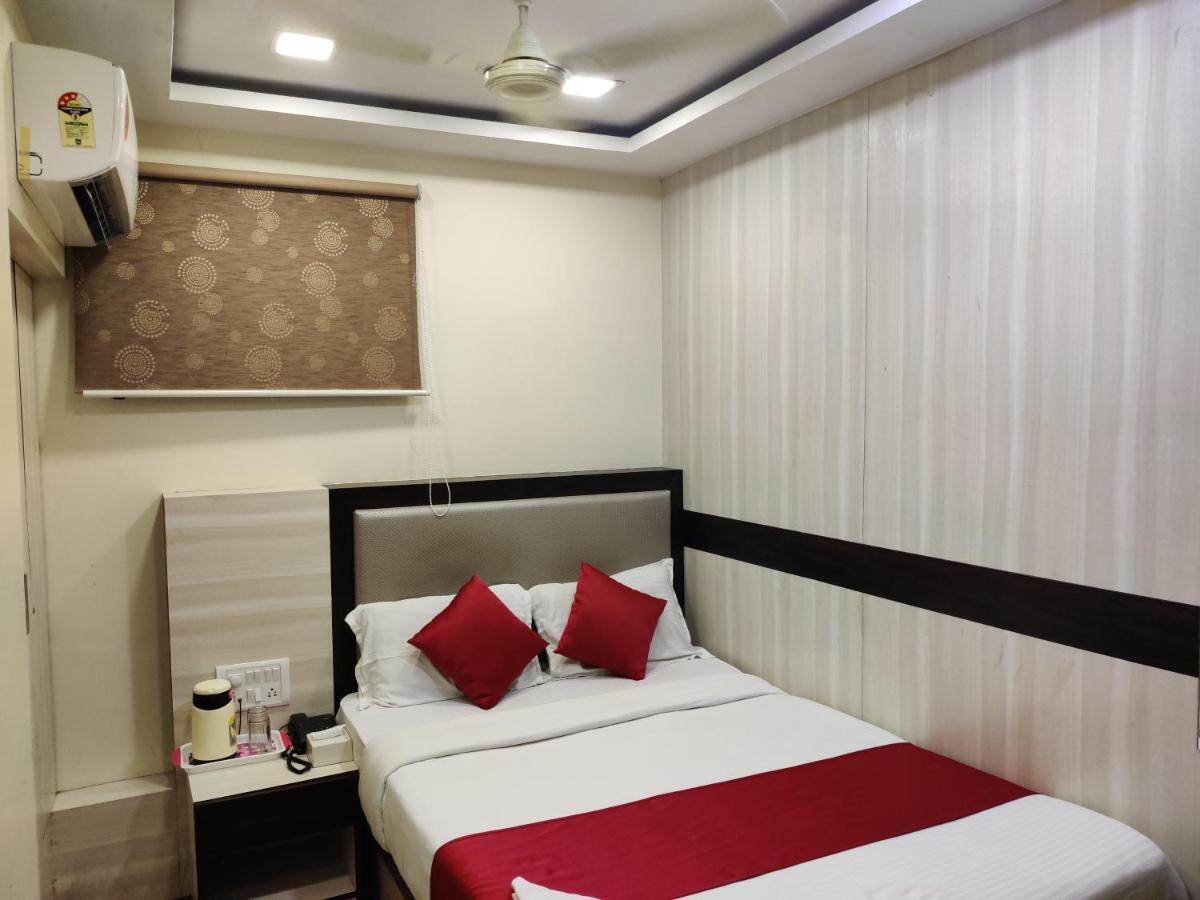 Hotel Happyland Mumbai Exterior photo