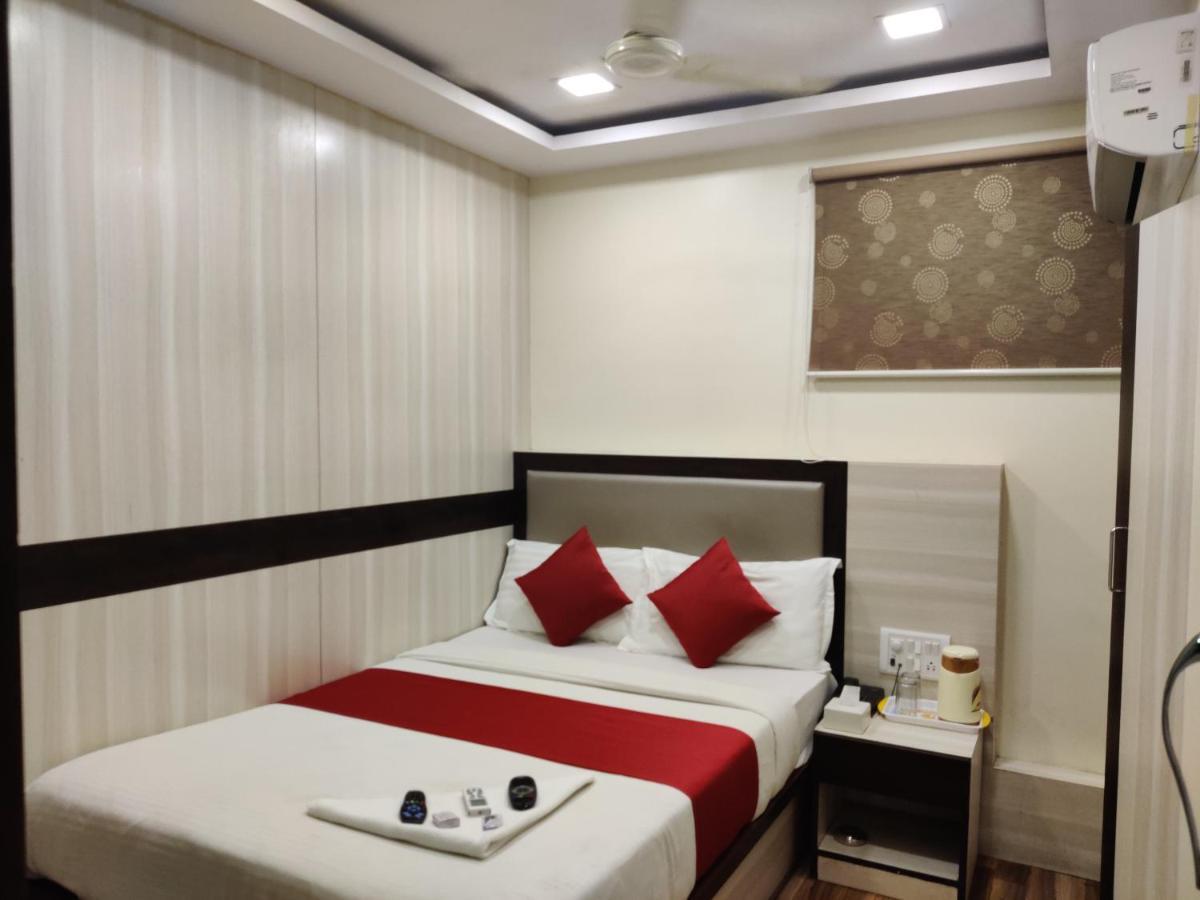 Hotel Happyland Mumbai Exterior photo