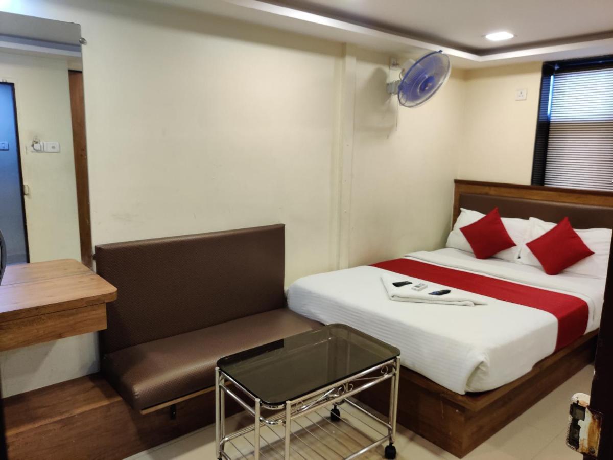 Hotel Happyland Mumbai Exterior photo