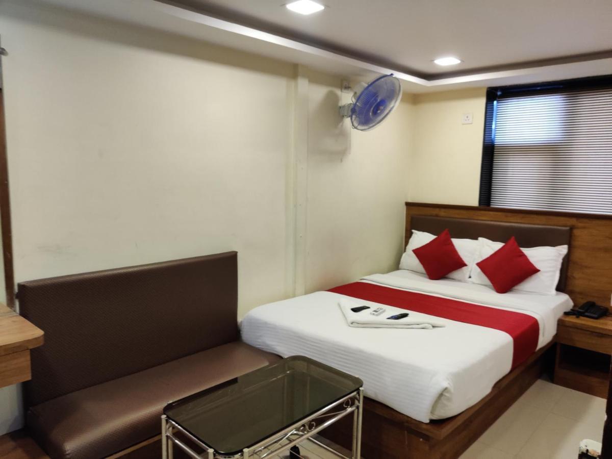Hotel Happyland Mumbai Exterior photo