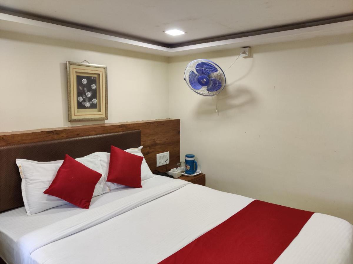 Hotel Happyland Mumbai Exterior photo