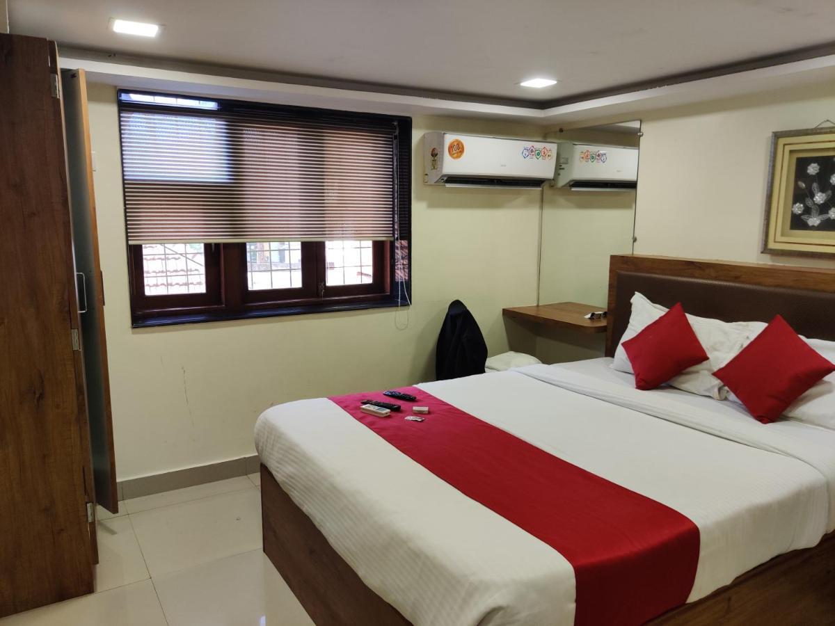 Hotel Happyland Mumbai Exterior photo