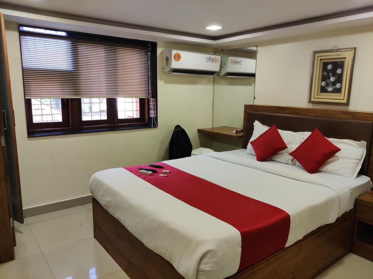 Hotel Happyland Mumbai Exterior photo